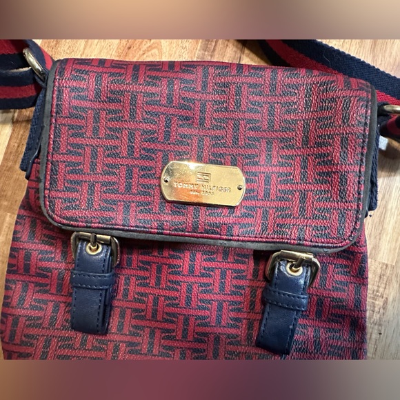 Tommy Hilfiger Crossbody Bag| Red| Navy Blue - Picture 3 of 9